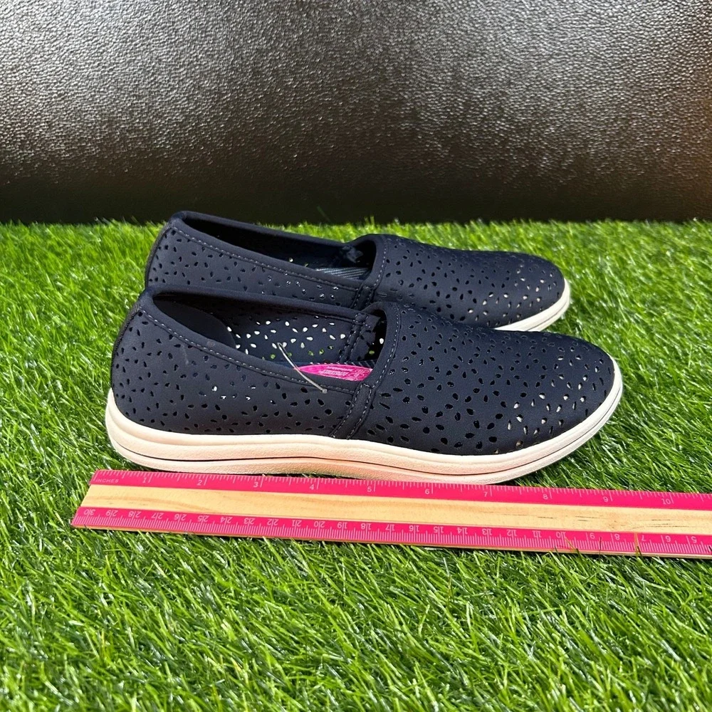 Clarks Breeze Emily Cloudsteppers Womens Size 6 Navy Blue Perforated Slip On